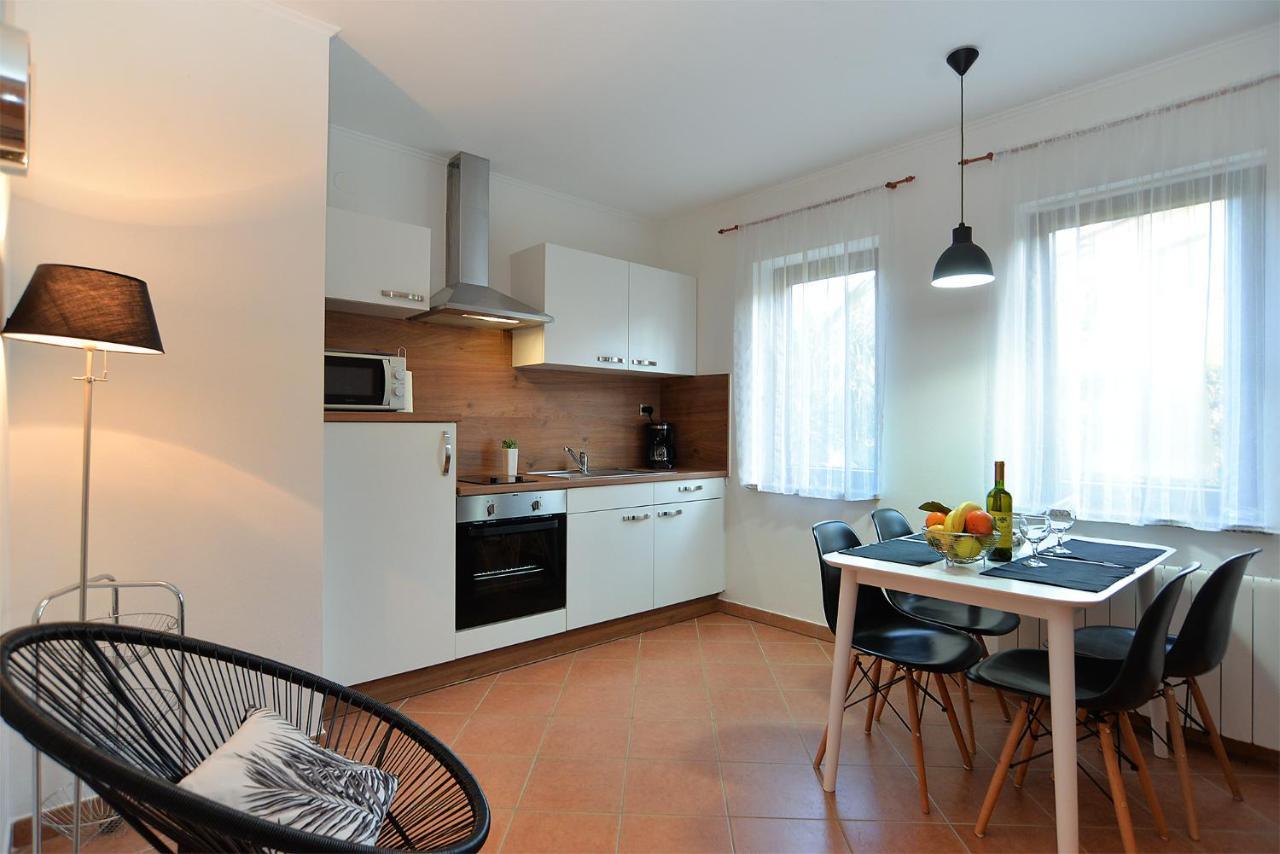 פורץ Apartments Marija 1089 מראה חיצוני תמונה